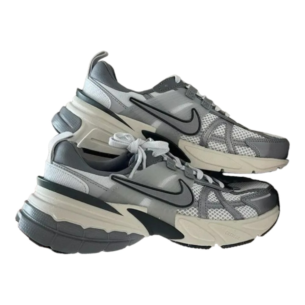 Кросівки Nike V2K Run FD0736 003 КУПИТЬ в 𝐒𝐏𝐎𝐑𝐓 𝐌𝐎𝐎𝐃